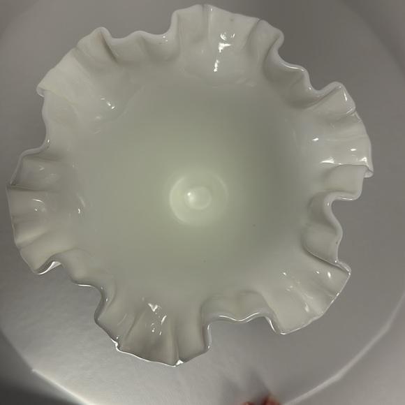 Vintage Milk Glass Hobnail Vase - Picture 17 of 17